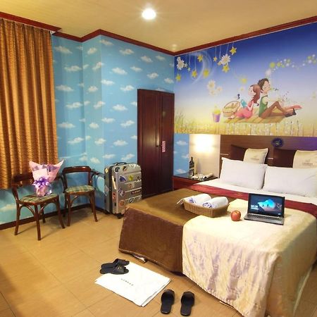 Golden Swallow Hotel Синьчжу Экстерьер фото