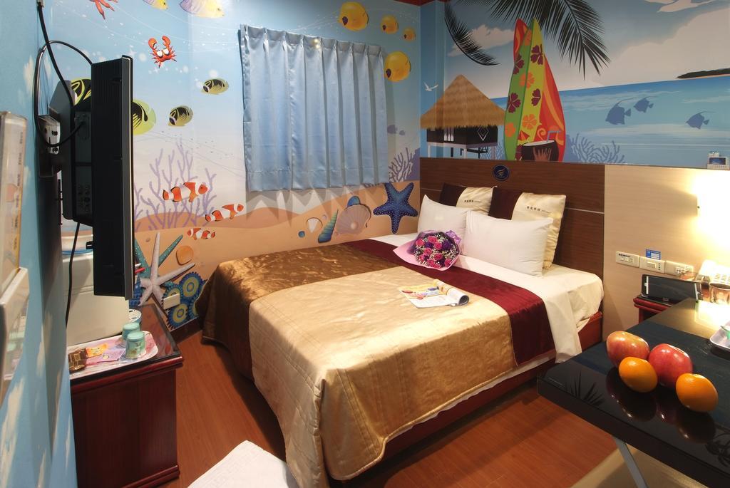 Golden Swallow Hotel Синьчжу Номер фото