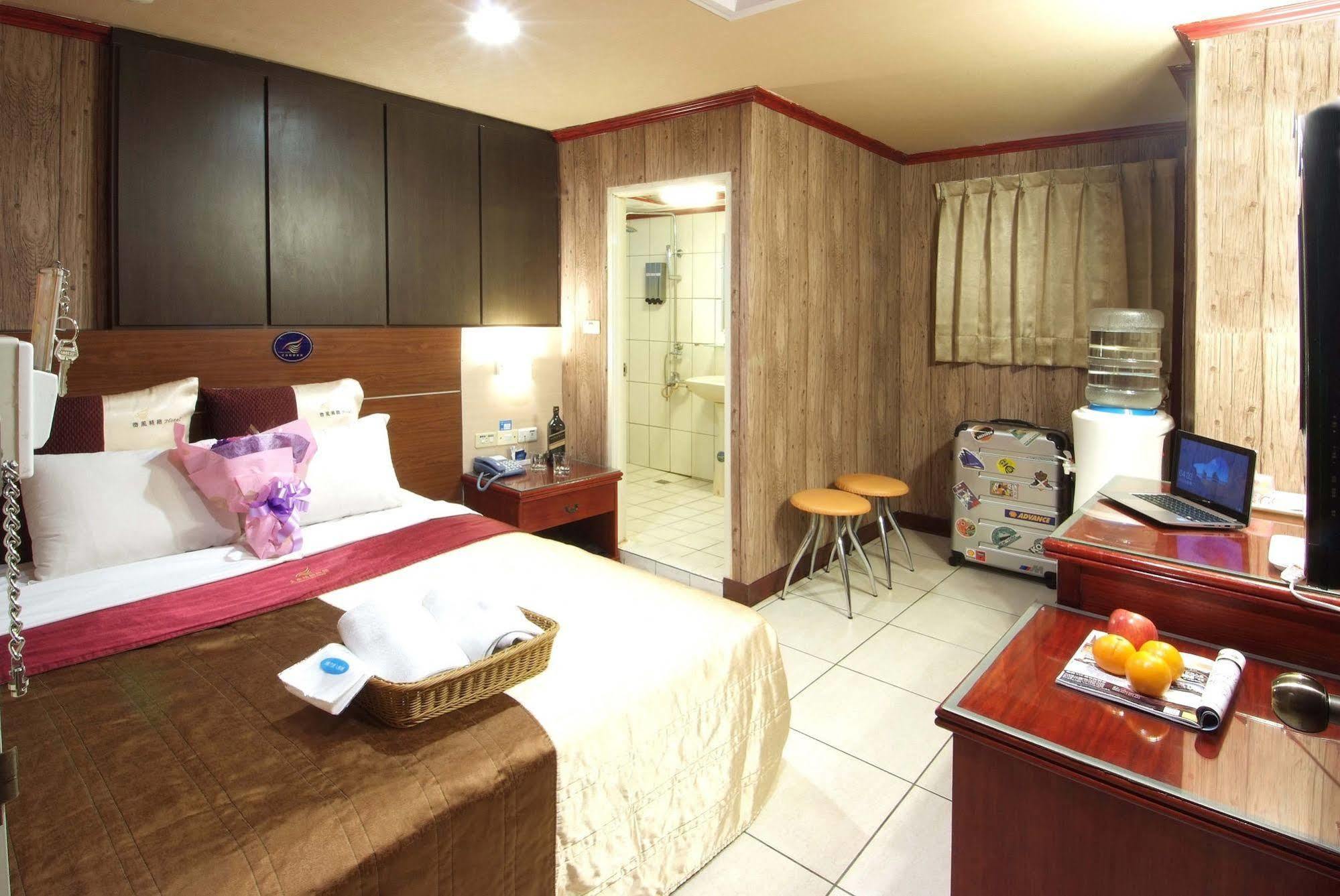 Golden Swallow Hotel Синьчжу Экстерьер фото