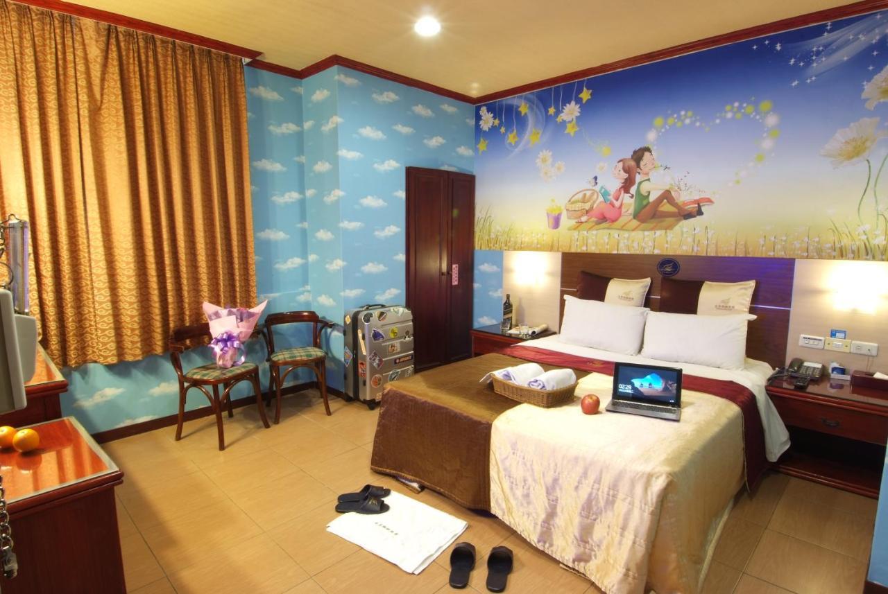 Golden Swallow Hotel Синьчжу Экстерьер фото